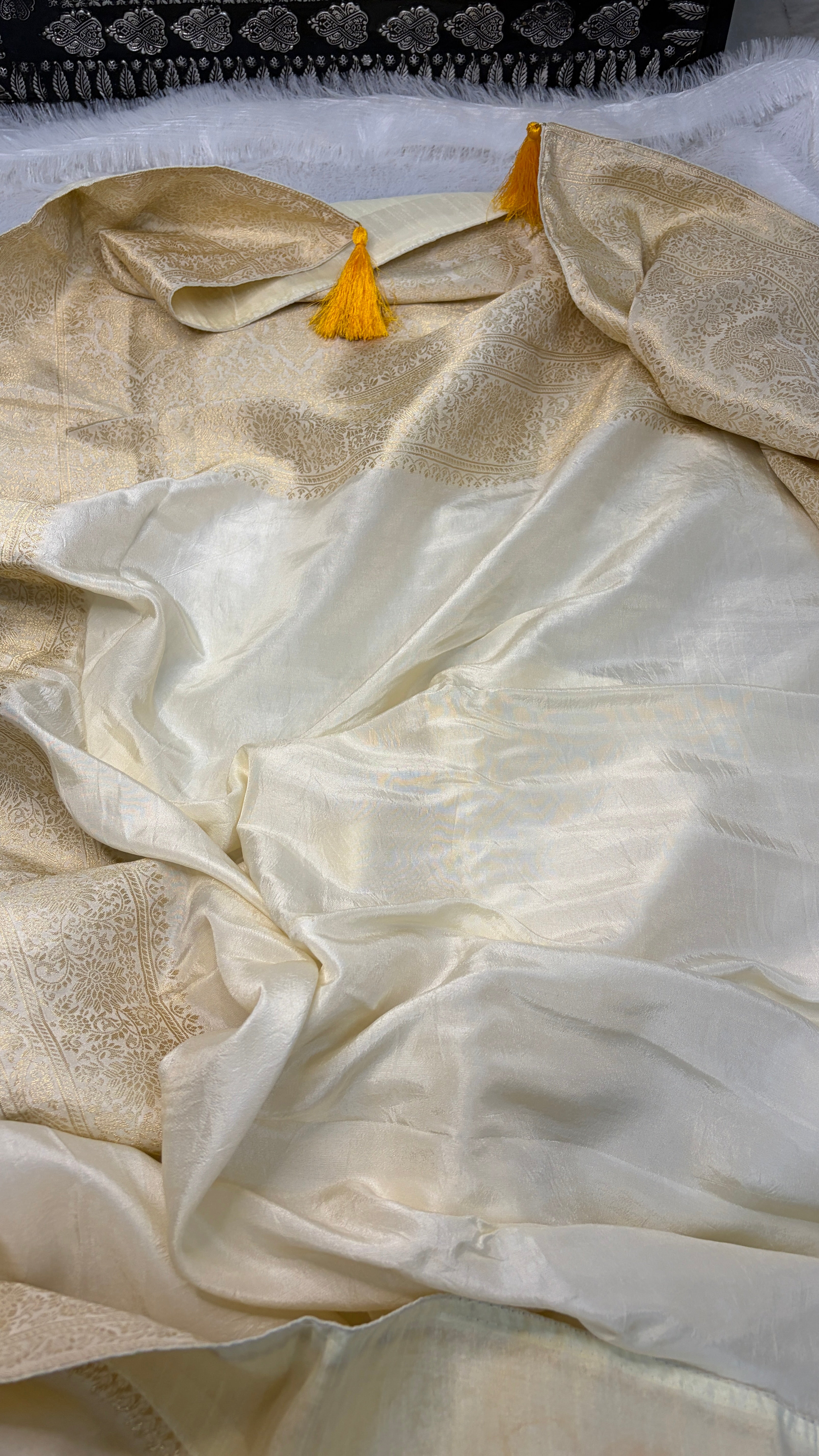 Suvarna Rekha Raw Silk Saree