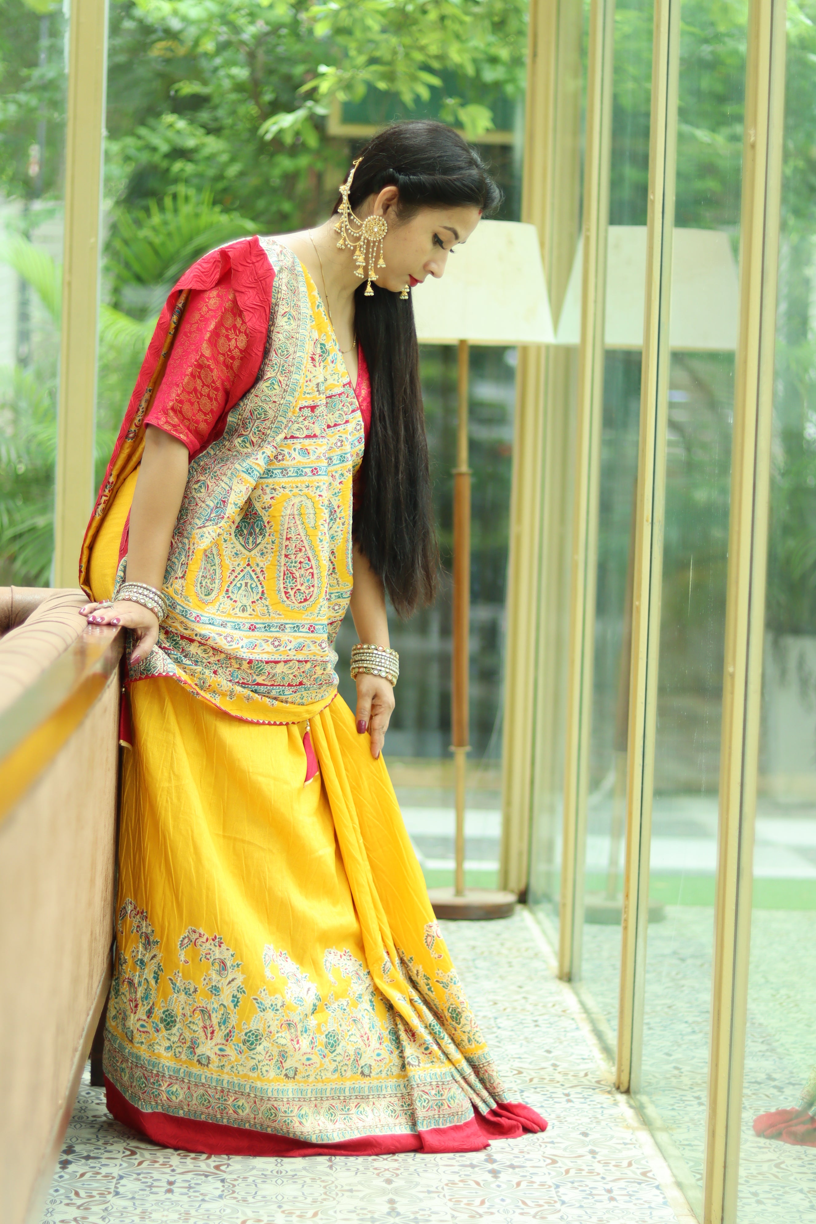 Shwet Raga Dola Silk Saree