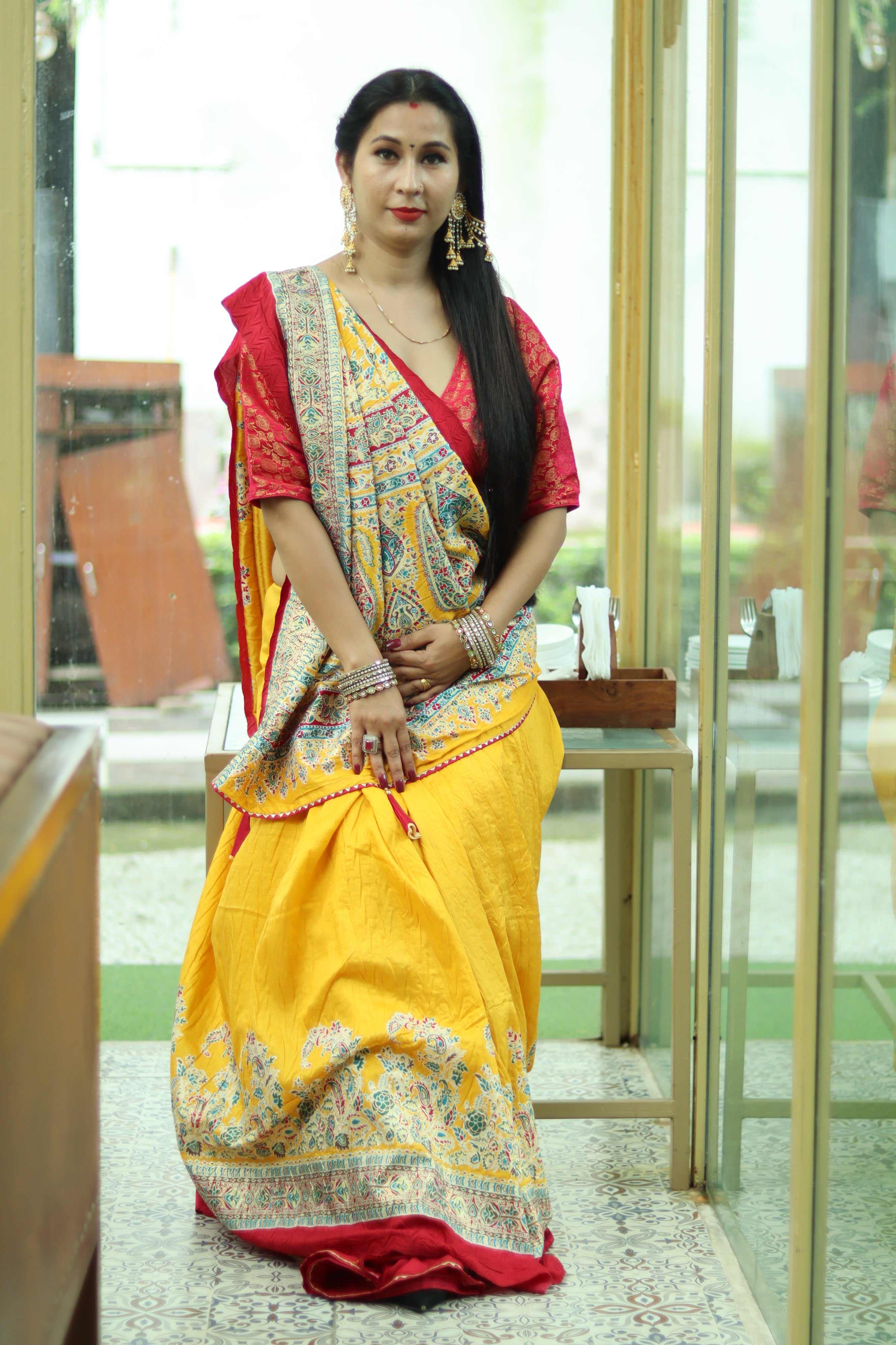 Shwet Raga Dola Silk Saree