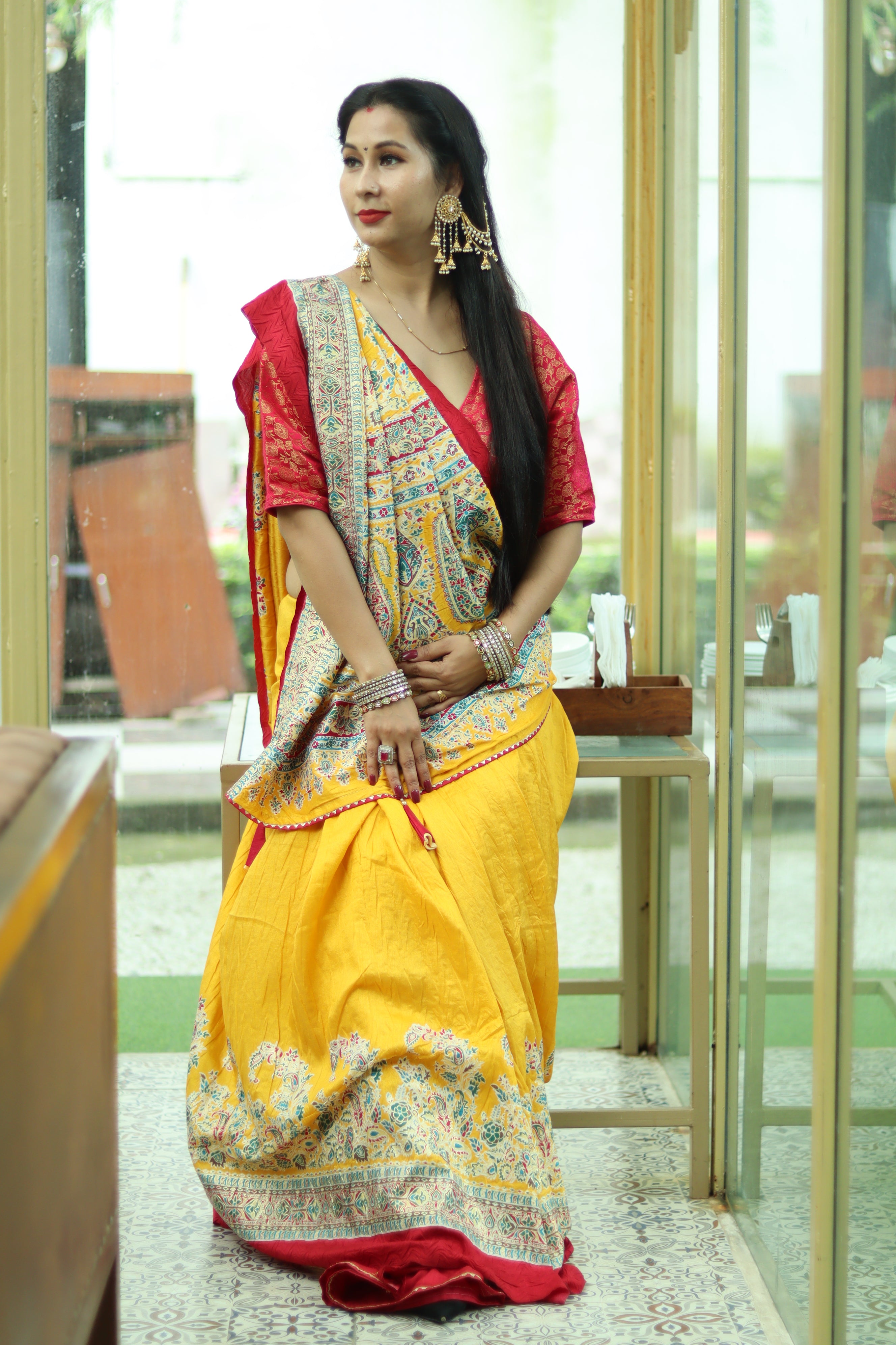 Shwet Raga Dola Silk Saree