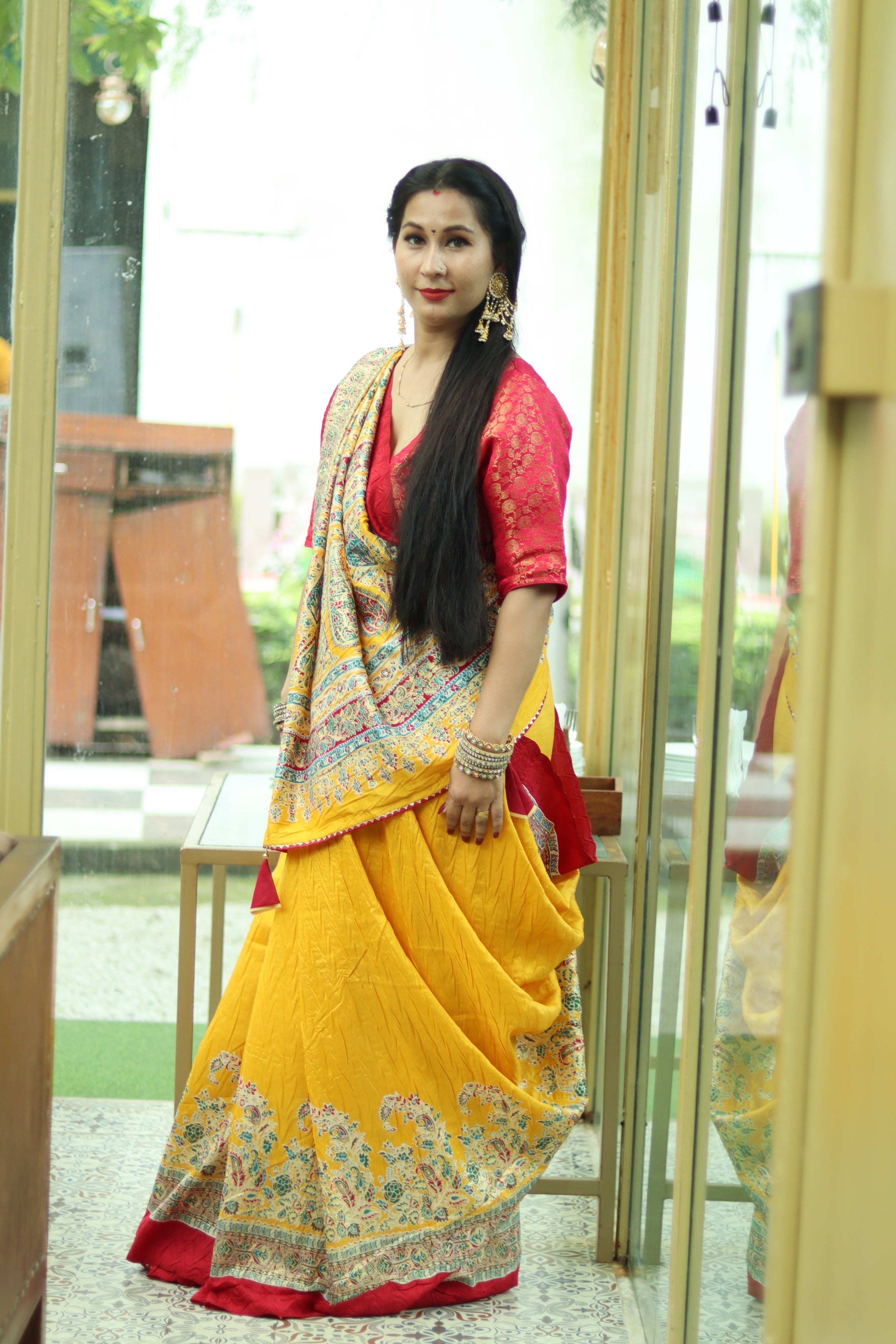 Shwet Raga Dola Silk Saree