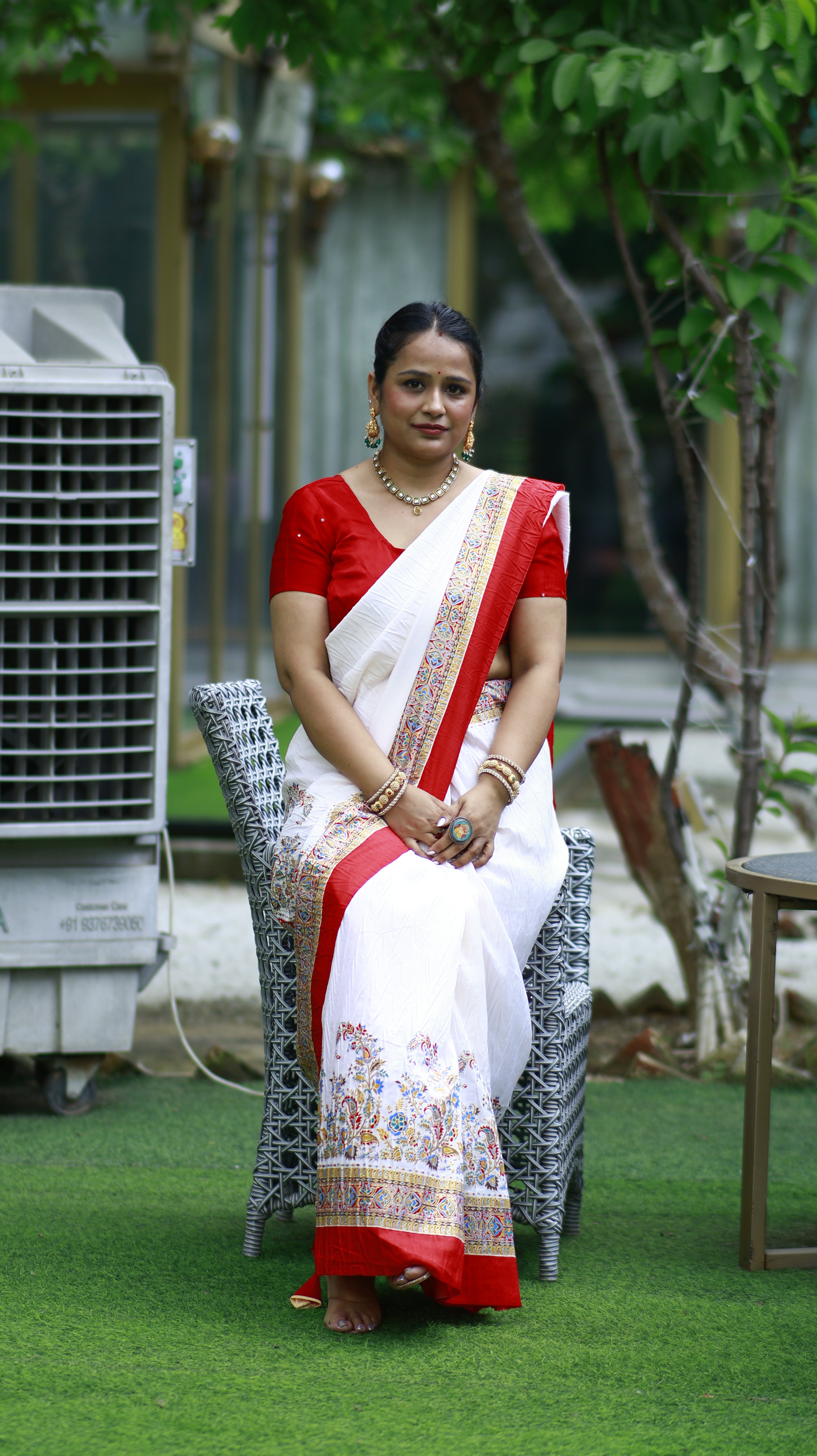 Shwet Raga Dola Silk Saree