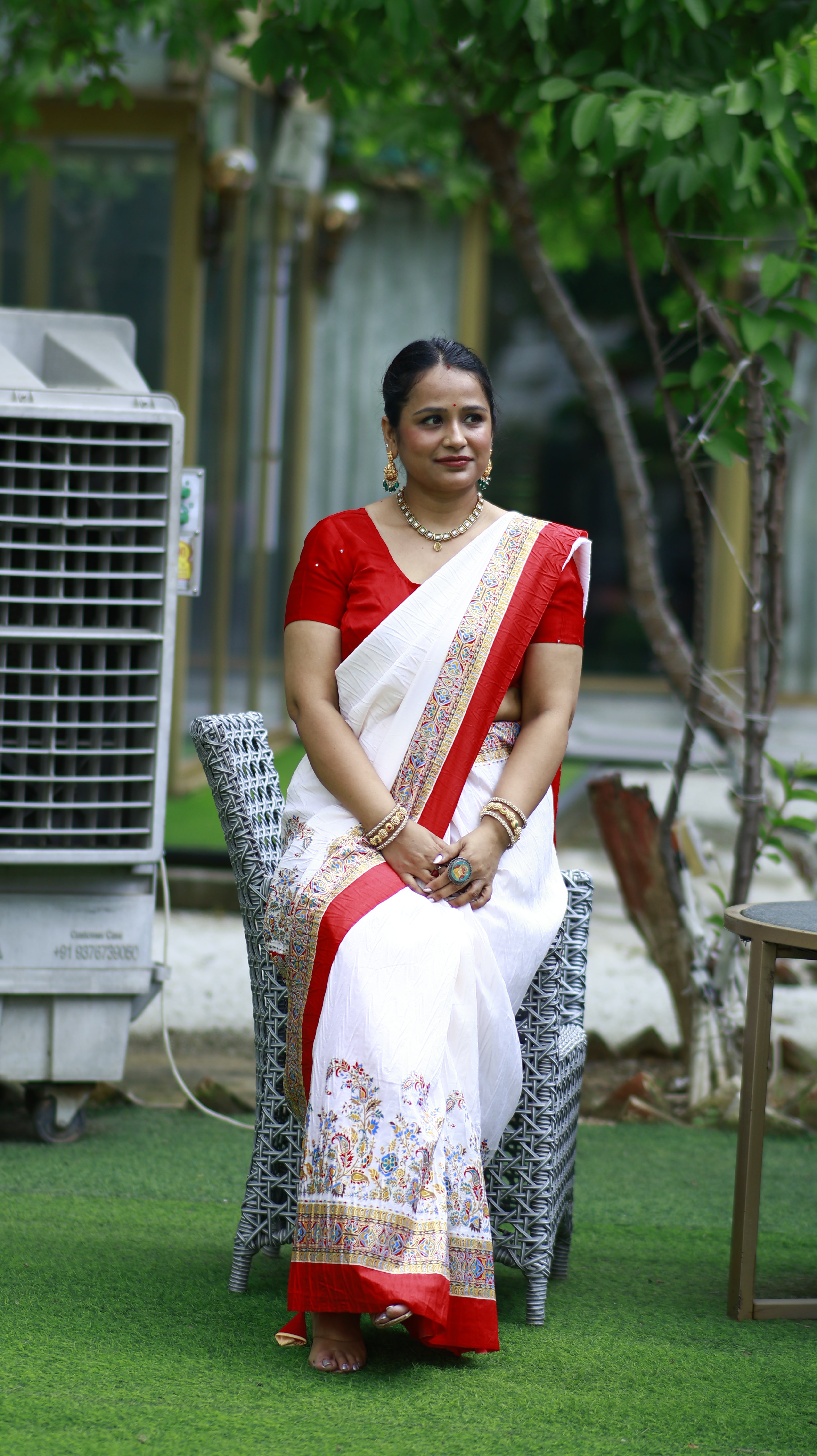 Shwet Raga Dola Silk Saree