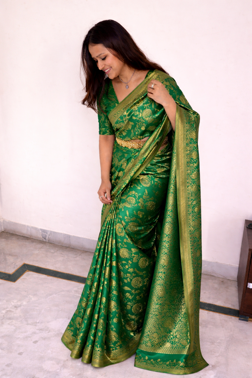 Suvarna Jyoti Gold Zari Kanjivaram Saree | Festive Silk Saree – Ethnyk Dori