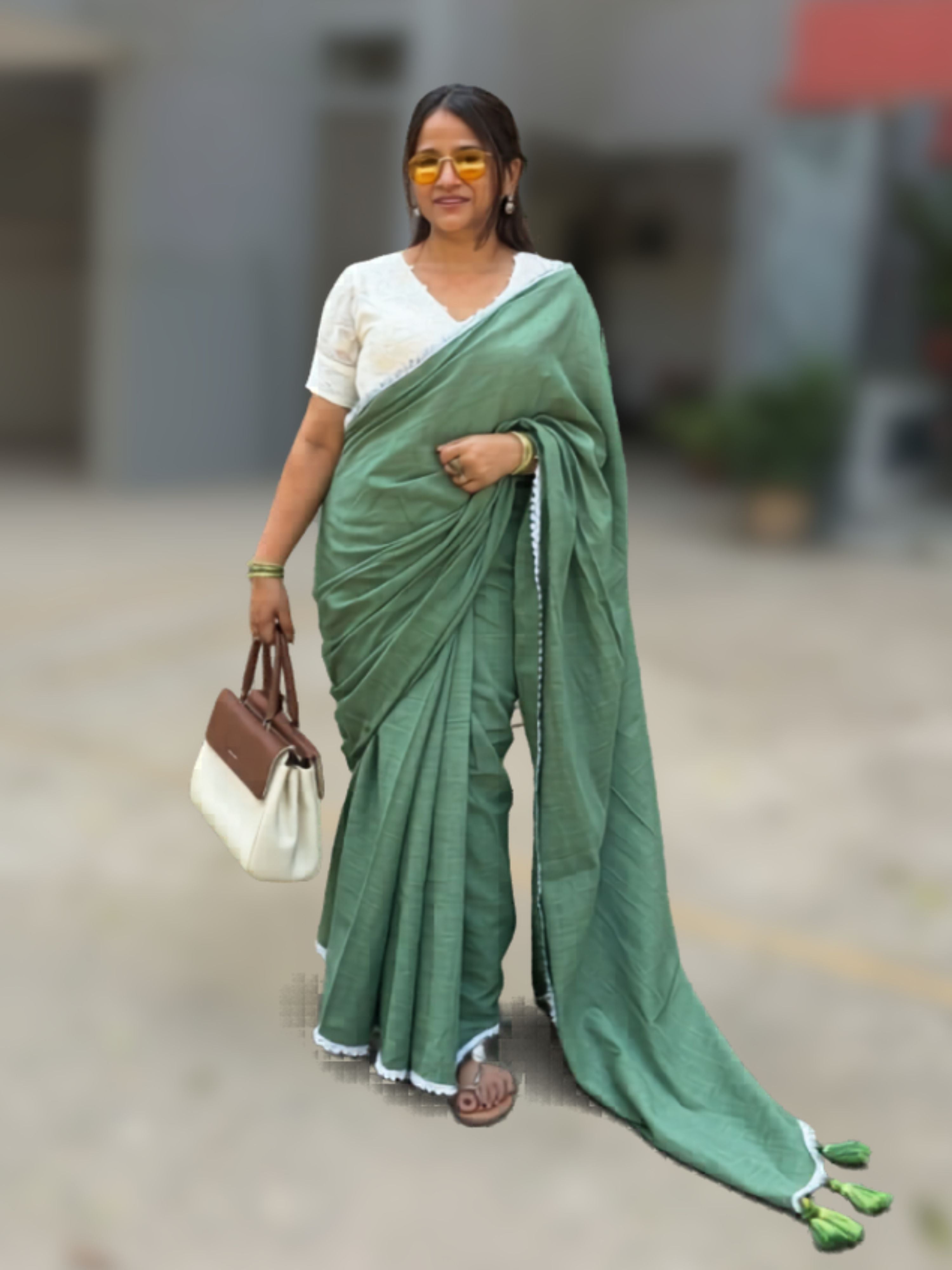 Everyday Pure Linen Saree Green Model Wearing Full Drape Ethnyk Dori